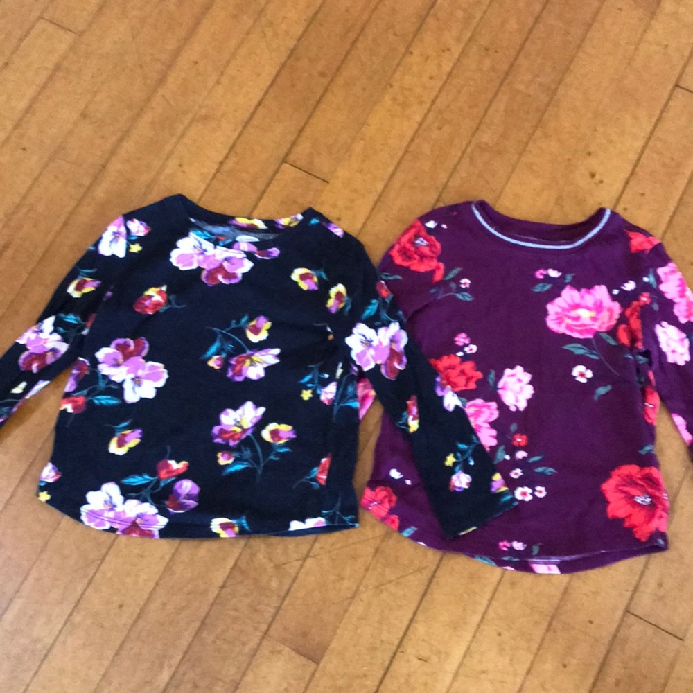 2 Old Navy Long Sleeve floral tshirts size 3t